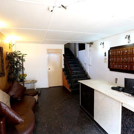 Central Guest House Колката Екстер'єр фото